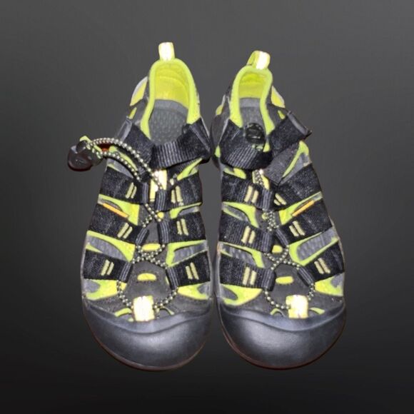 Keen Little Kids' Newport H2 Black/Yellow Sandal Size 12 - Picture 2 of 8